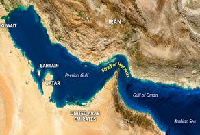 توقف عبور یک نفتکش از تنگه هرمز پس از هشدار سپاه