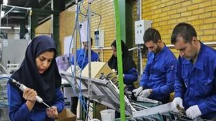 مخالفت فعالان کارگری با جایگزینی روزهای قطعی برق با تعطیلات رسمی/ لزوم پرداخت فوق‌العاده مزد در روز جمعه