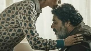 فیلم لحظه دریافت جایزه ونیز توسط لاله مرزبان؛ پیام بازیگر ایرانی به مردم