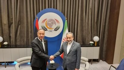 دیدار عراقچی با سرپرست وزارت خارجه لیبی در حاشیه اجلاس بغداد