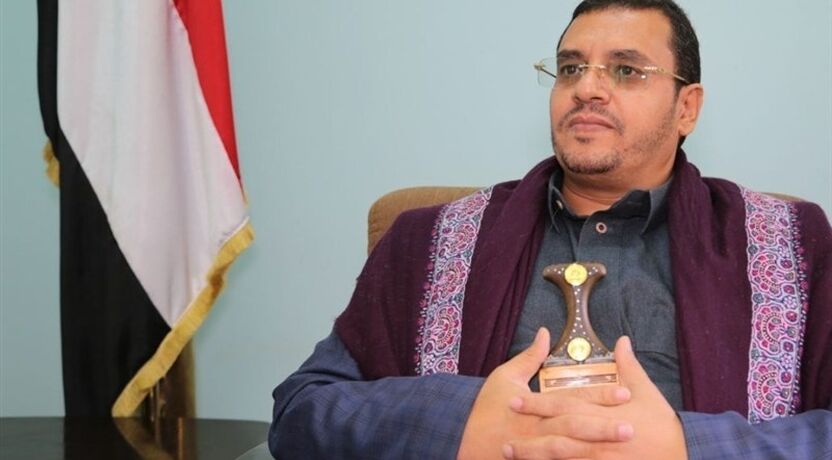 هواپیما به سلامت فرود آمد و محاصره با قدرت شکسته شد