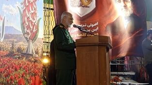 اختلاف‌افکنی در جامعه، حرکت در مسیر اهداف دشمن است
