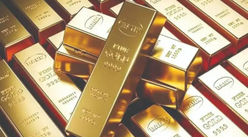 قیمت طلا امروز دوشنبه ۲۲ تیر؛ هم‌زمانی افزایش قیمت نفت و سیاست‌های تهاجمی فدرال رزرو، جذابیت طلا را کاهش داد