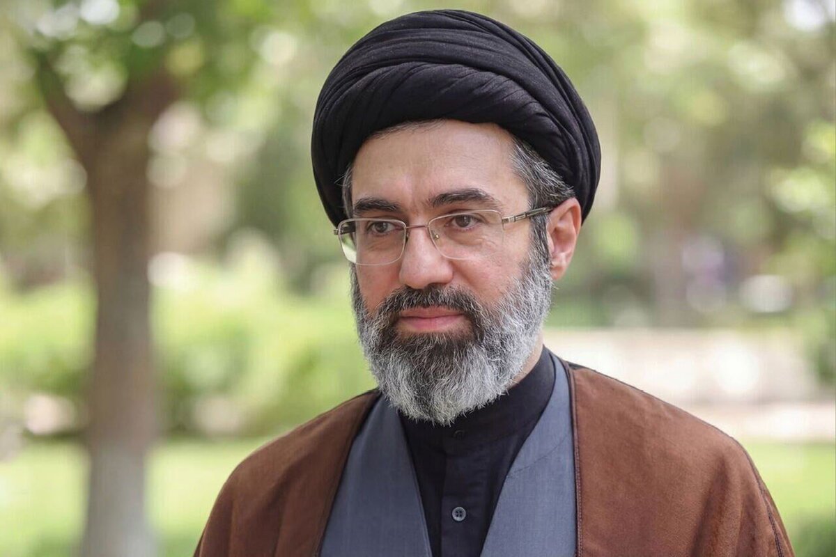 فرزند رهبر انقلاب در میان رتبه‌های برتر کنکور علوم انسانی ۱۴۰۵