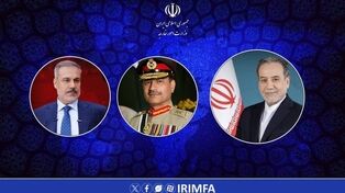  رایزنی عراقچی با فرمانده ارتش پاکستان و وزیر خارجه ترکیه درباره تحولات منطقه