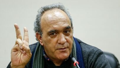 تئاتر از کالای فرهنگی به کالای تجاری تبدیل شده است