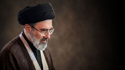 دفتر رهبر انقلاب: مطالب خارج از مراجع رسمی فاقد سندیت است