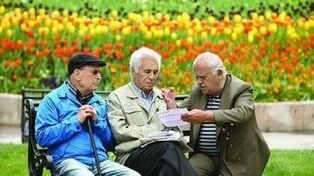 بازنشستگان در انتظار تسویه مطالبات بیمه تکمیلی؛ هزینه‌های درمان چه زمانی پرداخت می‌شود؟