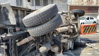 کامیونت به ۱۱ خودرو کوبید؛ تصادف زنجیره‌ای در یادگار امام