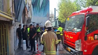 آتش‌سوزی بامدادی در انبار کالا در خیابان کارگر جنوبی مهار شد