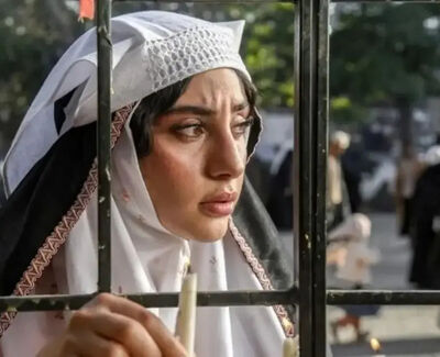 تصویر ترلان پروانه بازیگر بامداد خمار در حال سوارکاری