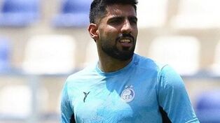 مصدومیت حبیب فرعباسی؛ دروازه‌بان استقلال ۴ هفته دور از میادین