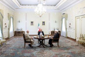 تصمیم مهم سران قوا برای معیشت مردم؛ تأمین کالاهای اساسی در اولویت قرار گرفت