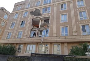 سقوط تاورکرین در خیابان پیامبر شرقی؛ خسارت به ۵ واحد مسکونی و ۹ خودرو